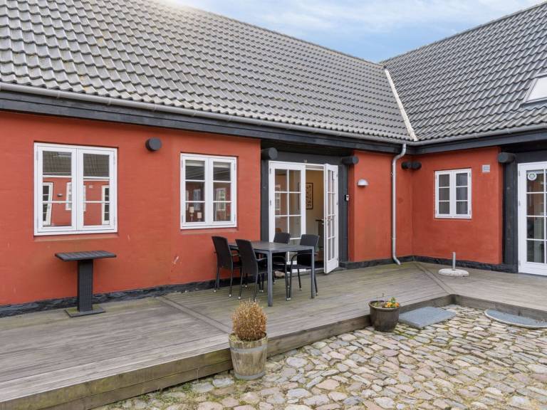 Ferienwohnung mit Pool in Aakirkeby, Dänemark f&uuml;r max. 4 Personen