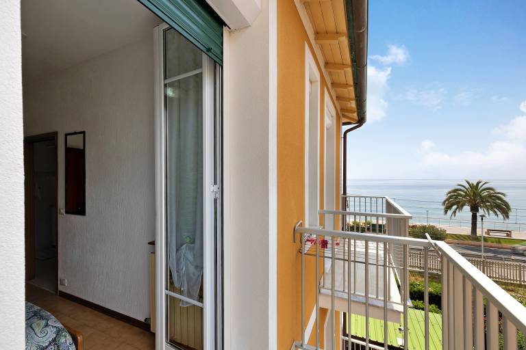 Holiday Apartment "Numero 10" with Sea View, Balcony & Wi-Fi in Loano