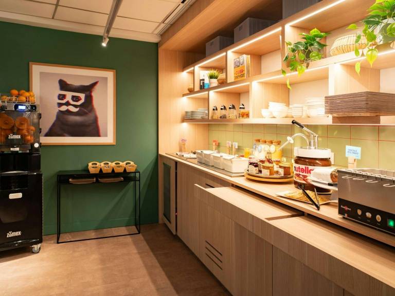 Ibis Styles Bordeaux Centre Gare — photo 3