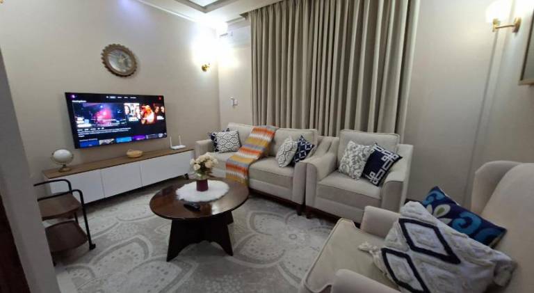 Beautiful holiday apartment with pool & hot tub | Pets allowed — photo 2