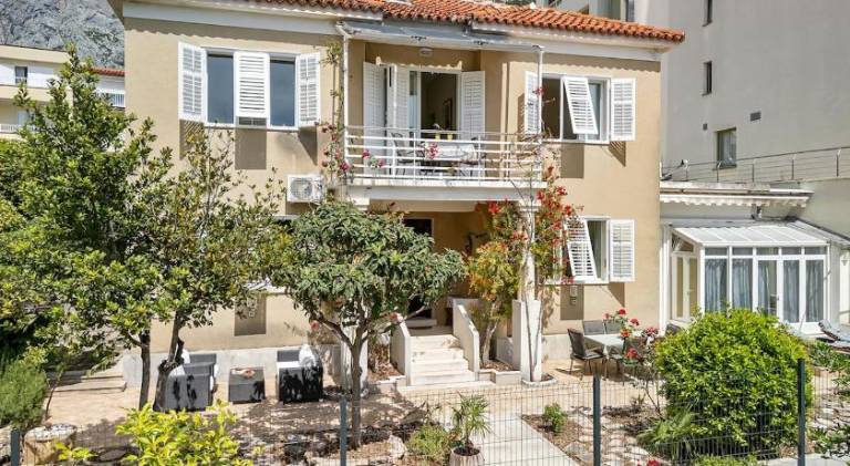 Spacious villa | Next to the beach | Dogs allowed in Tucepi