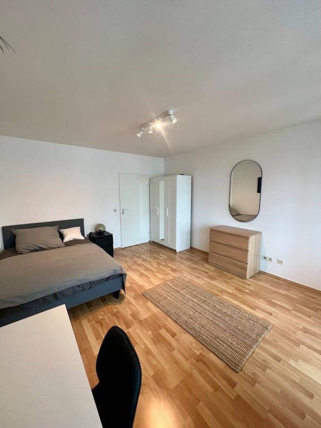 54 M² Private Room ∙ 1 Bedroom ∙ 1 Guest - München