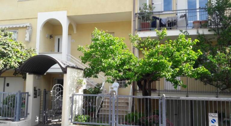 Apartment with yard | Pets allowed in Misano Adriatico