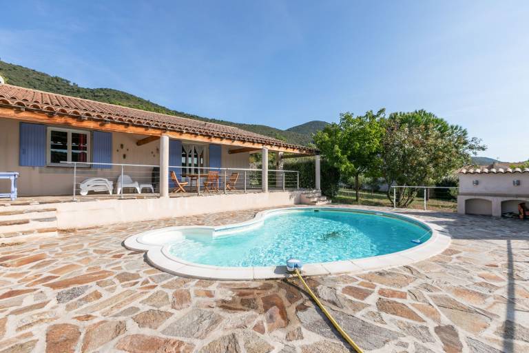 Villa with garden, pool & terrace | Nature view — photo 5