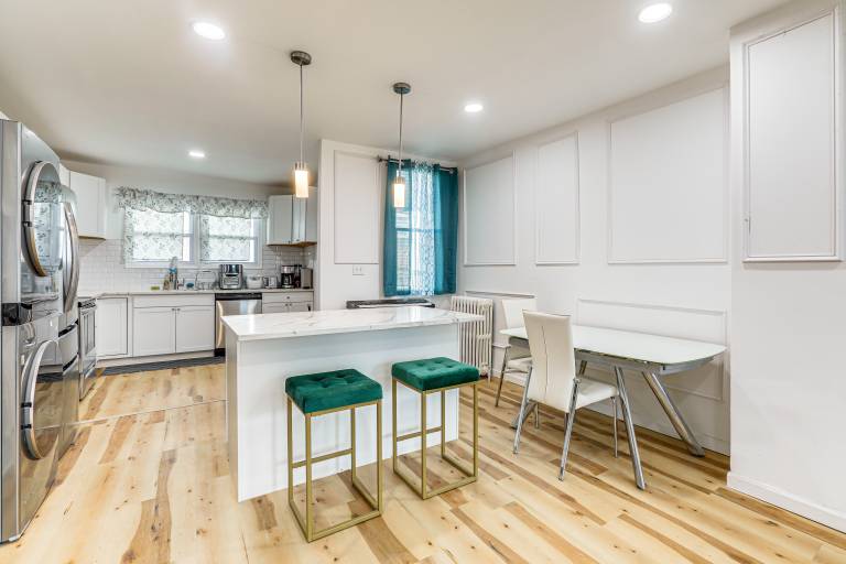 6 Mi to Eagles Games: Stylish Philly Townhome! — photo 2