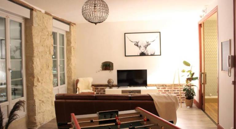 Holiday apartment with terrace | Suitable for remote work in Auch