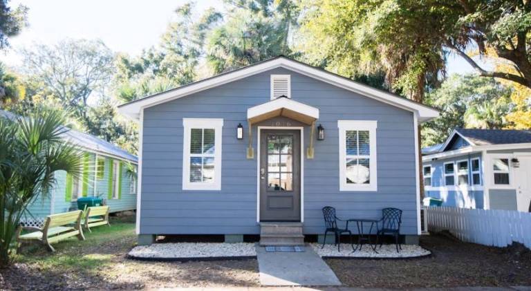 Vacation home with 1 room for 4 persons in Ocean Springs, MS