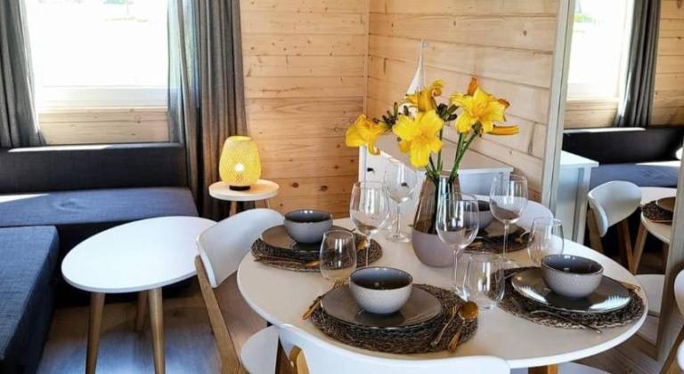 Vacation home with sauna, pool & jacuzzi | Pet-friendly — photo 3