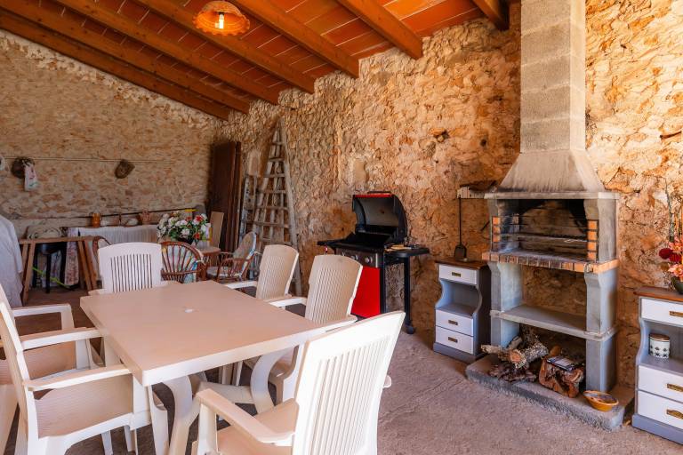 Country House 'Can Hostalet' with Private Terrace, Wi-Fi and Air Conditioning — photo 5