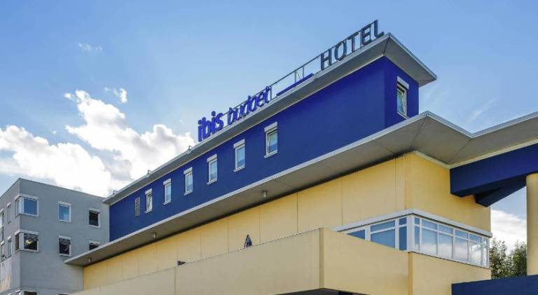 Ibis Budget Salzburg Airport — photo 2