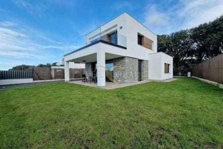 Chalet  Llanes