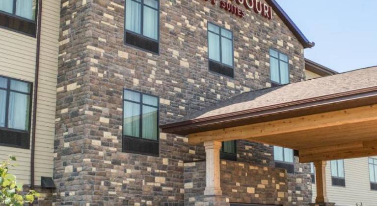 Little Missouri Inn & Suites Watford City in Watford City, ND