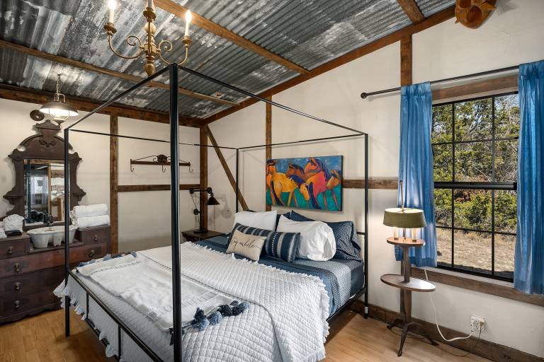 Vacation home with 1 room for 2 persons in Fredericksburg, TX