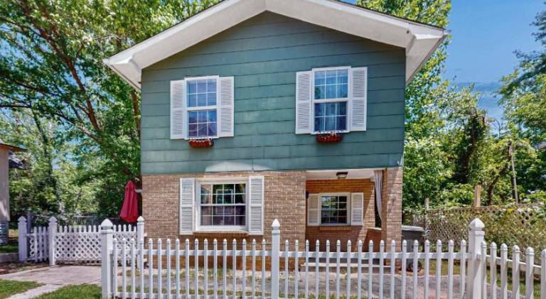 Vacation home with 2 rooms for 3 persons in Henderson, NC