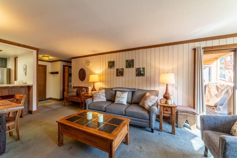 Condo with heated pool, sauna & hot tub — photo 2