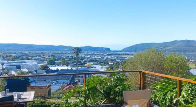 Guinea Fowl Lodge - Lagoon & Heads View B&B, Central Knysna in Knysna