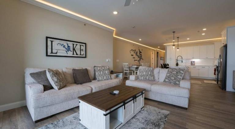 Vacation home with pool | Pets are welcome — photo 4