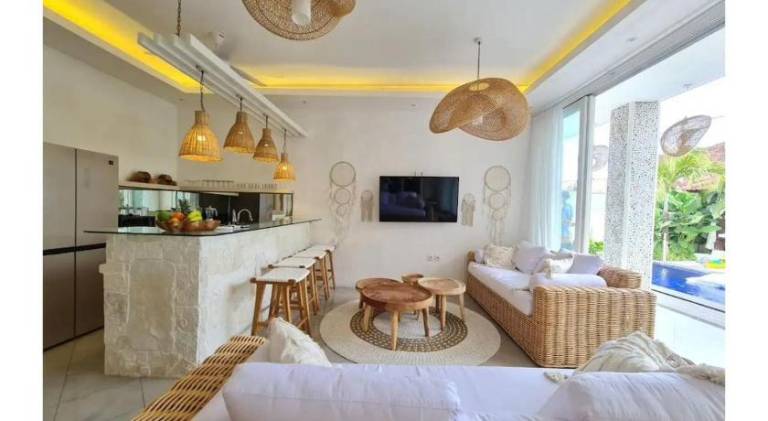 Villa with terrace & private pool — photo 2