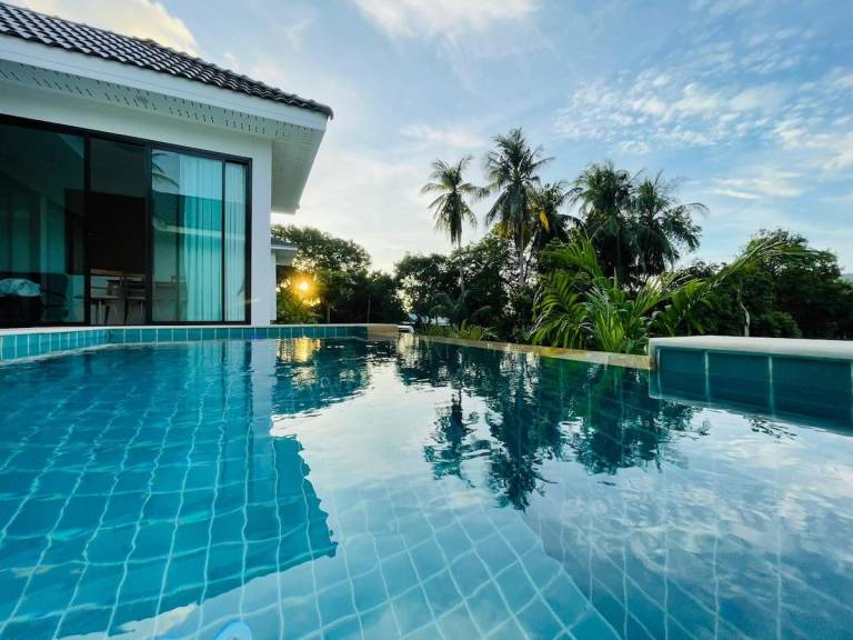 Villa with terrace, yard & pool — photo 2