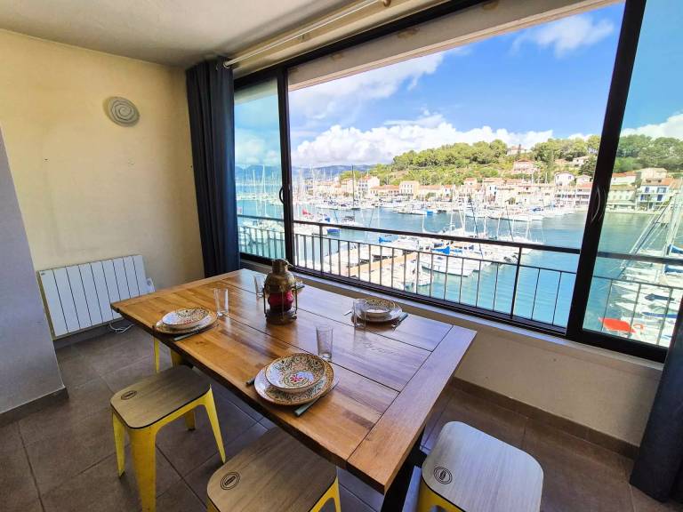 Holiday apartment with 1 room for 5 persons — photo 2