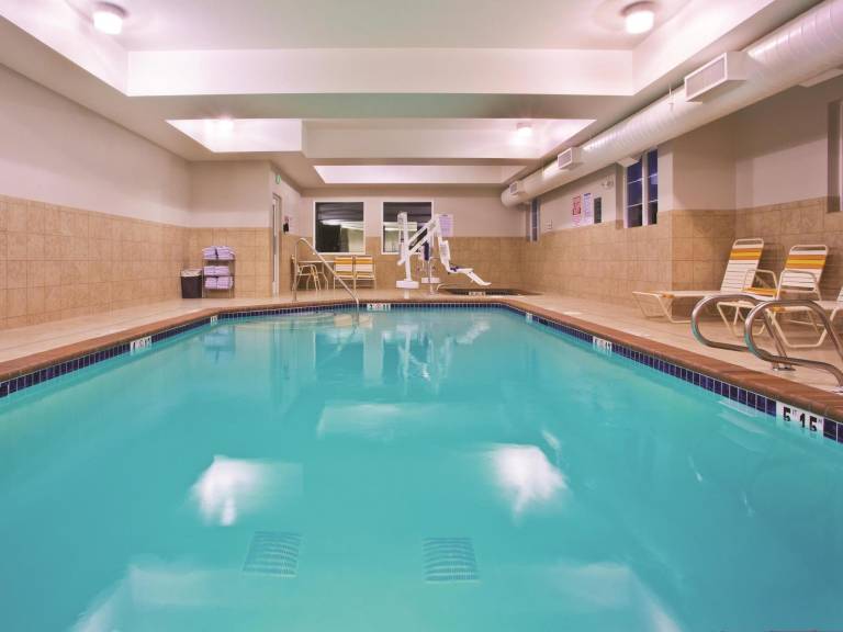 La Quinta Inn & Suites by Wyndham Bellingham — photo 5