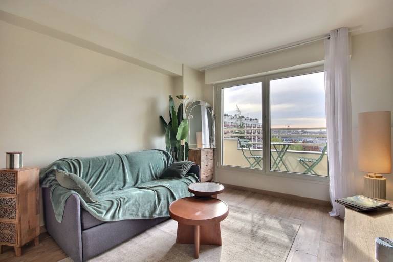 Holiday apartment with 1 room for 2 persons in Gennevilliers