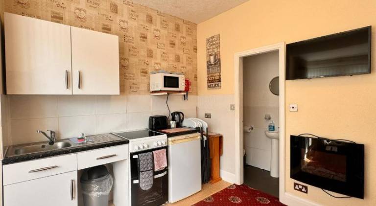 Holiday apartment with garden — photo 4