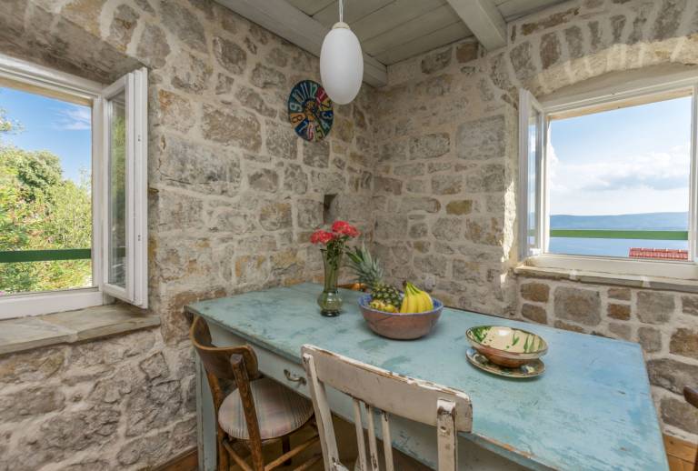 Vacation home with barbeque & yard | Garden view — photo 2