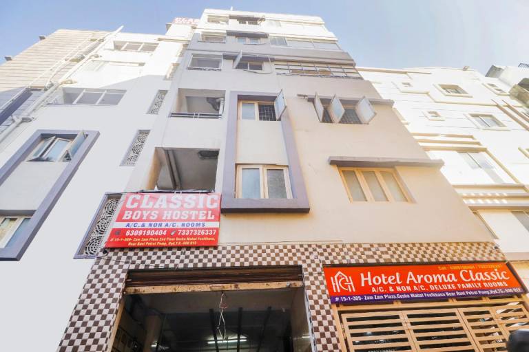 Hotel O Aroma Classic Near Nampally Railway station