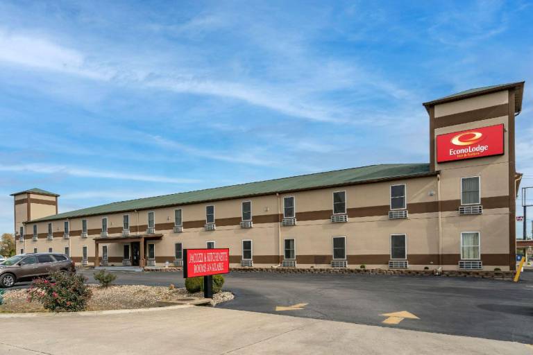 Econo Lodge Inn & Suites Granite City - St. Louis in Granite City, IL