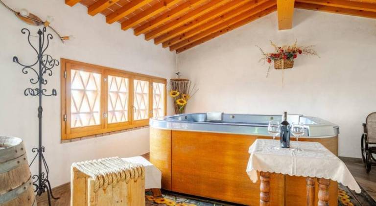 Lovely rental apartment with jacuzzi | Pets allowed — photo 5