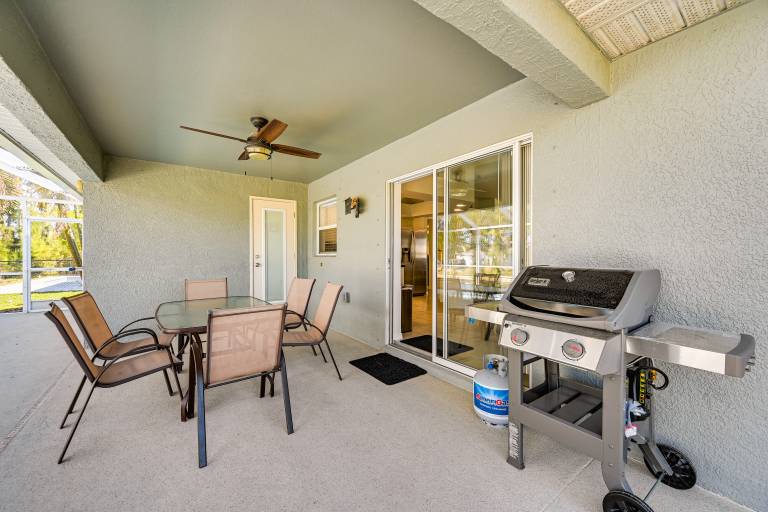 Patio, Dock + Canal Access: Cape Coral Home! — photo 2