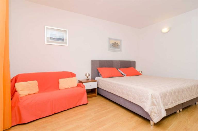 Šilok One Bedroom Apartment with Terrace and Sea View — photo 4