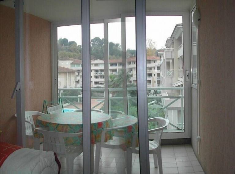 Apartment with pool | Pets are welcome — photo 3