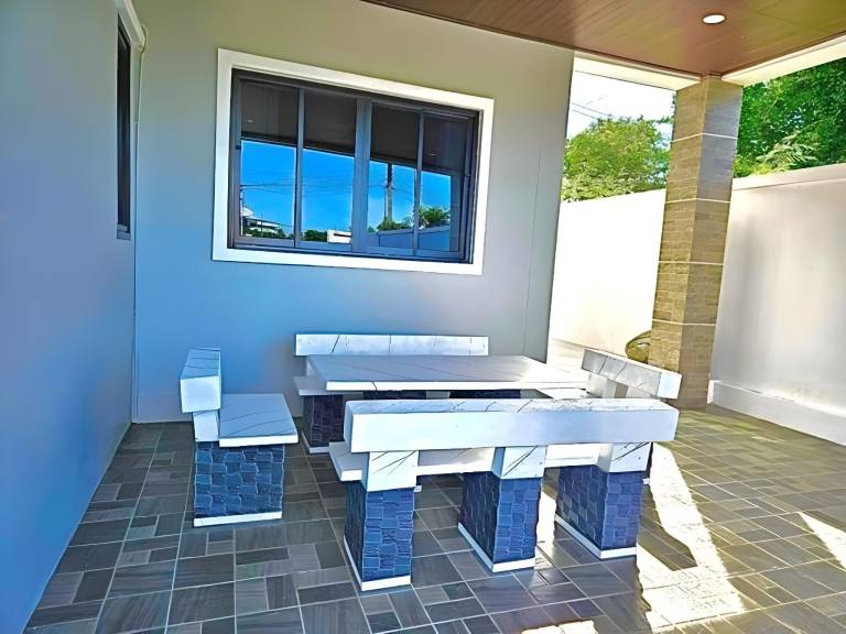 Villa with barbeque, patio & private pool | Perfect for remote work — photo 5