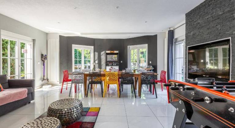 170 m&sup2; Ferienhaus