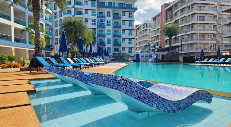 GrandBlue Resort — photo 2