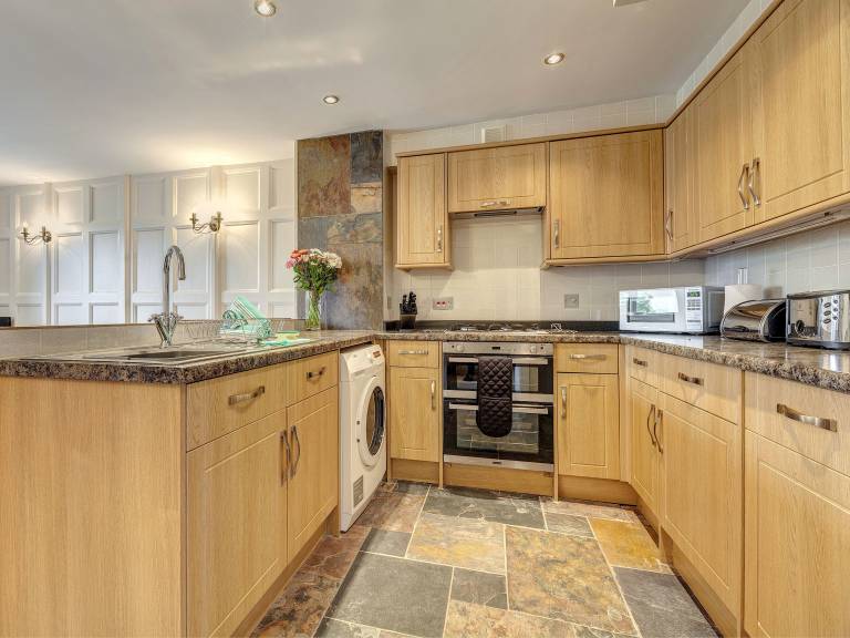 Cottage with 2 rooms for 4 persons — photo 4