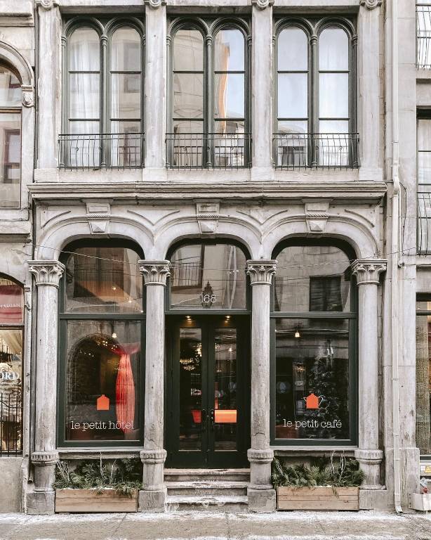 Le Petit Hôtel Vieux-Montréal Notre-Dame in Montréal, QC