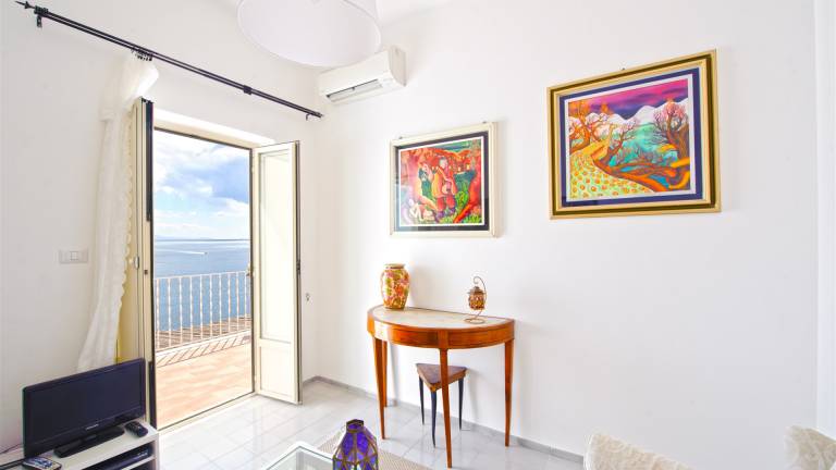 Fully equipped villa with terrace | Panoramic view | Close to the beach | Suitable for remote work | Pets allowed — photo 5