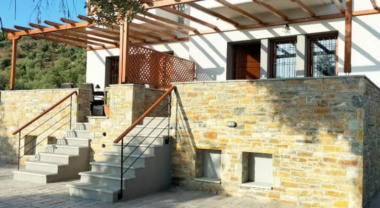 Villa with terrace, garden & barbeque — photo 4