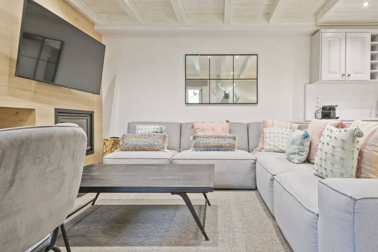 Apartment with yard, fast internet & terrace | Mountain view — photo 3