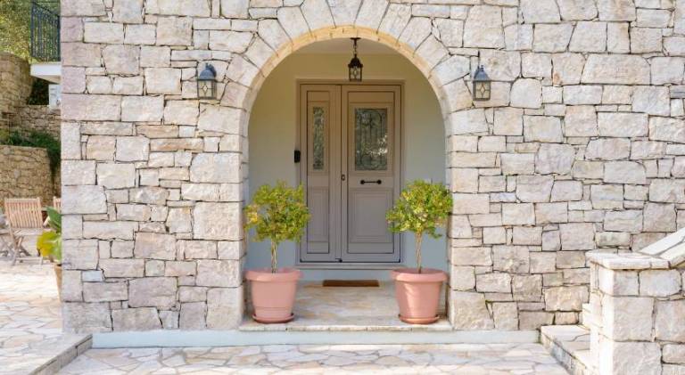 Fully equipped lovely holiday apartment with garden | Pets are welcome in Paxos