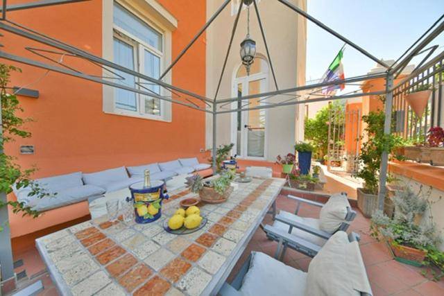 Serviced apartment with patio & garden — photo 3