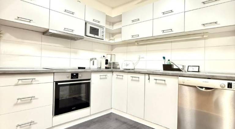 Fully equipped charming holiday apartment | Next to Great Market Hall | Suitable for remote work | Pet-friendly — photo 3