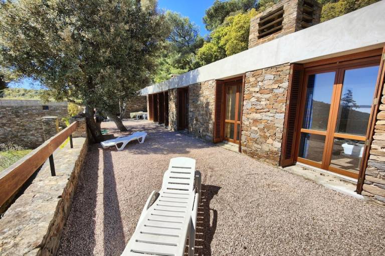 Bungalow with terrace — photo 3