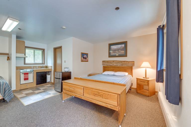 Steps to River! Mtn-View Unit in Cooper Landing — photo 2