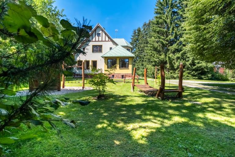 Villa  Mladé Buky