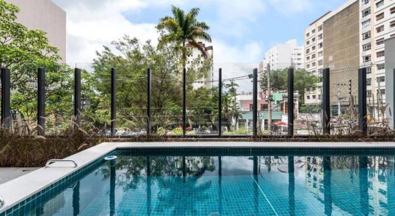 Apartment with pool — photo 4