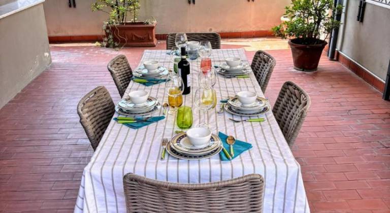 - La Terrazza al Mare- Beach & Free Parking- in Carrara